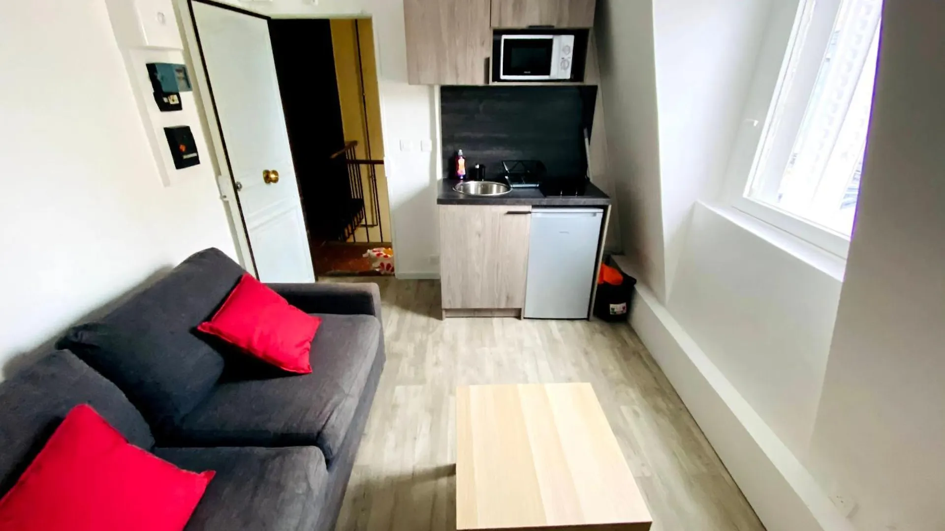 Apartment Studio Cosy Et Moderne Dans Le Centre Anime De Paris